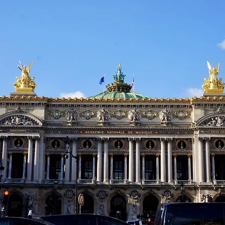 Chic Opera *